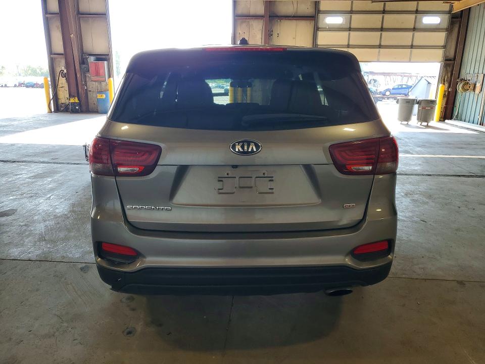 63121586 :رقم المزاد ، 5XYPG4A36KG454616 vin ، 2019 Kia Sorento مزاد بيع