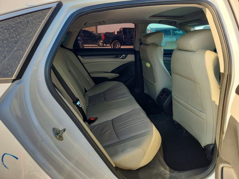 Продаж на аукціоні авто 2018 Honda Accord, vin: 1HGCV1F50JA137038, номер лоту: 62840396