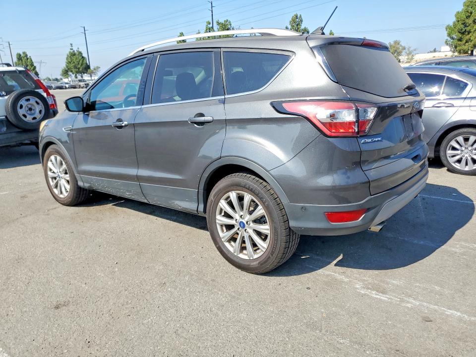 65119586 :رقم المزاد ، 1FMCU0J97JUA56912 vin ، 2018 Ford Escape مزاد بيع