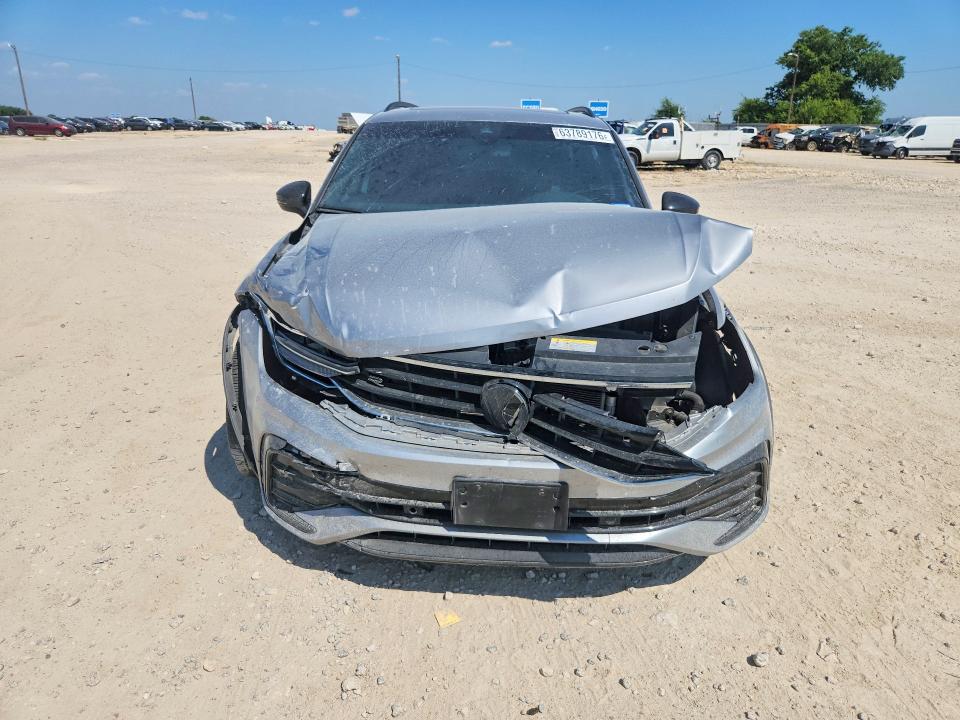 2024 Volkswagen Tiguan მანქანა იყიდება აუქციონზე, vin: 3VVCB7AXXRM155095, აუქციონის ნომერი: 63789176