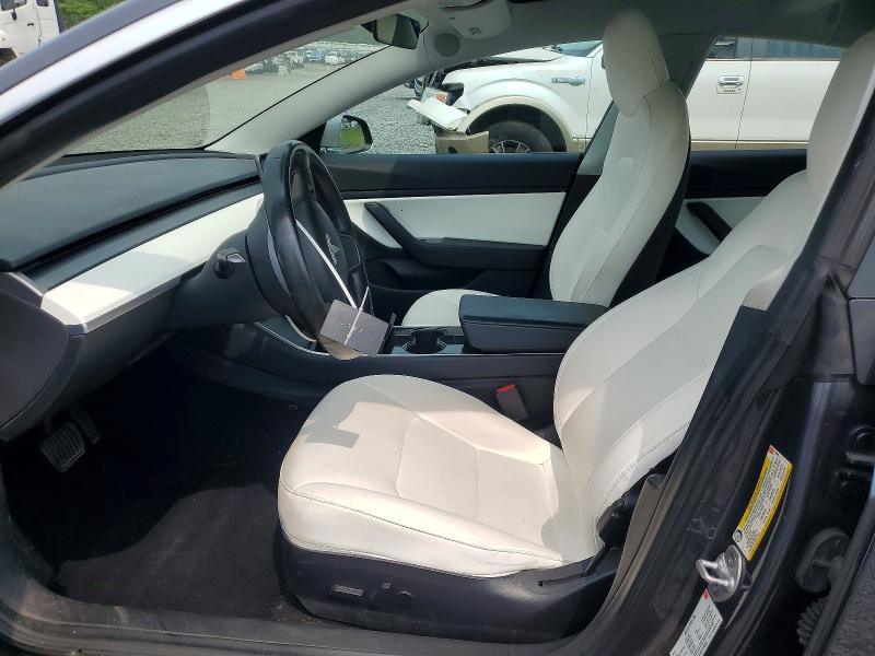 64425516 :رقم المزاد ، 5YJ3E1EAXJF155583 vin ، 2018 Tesla Model 3 مزاد بيع