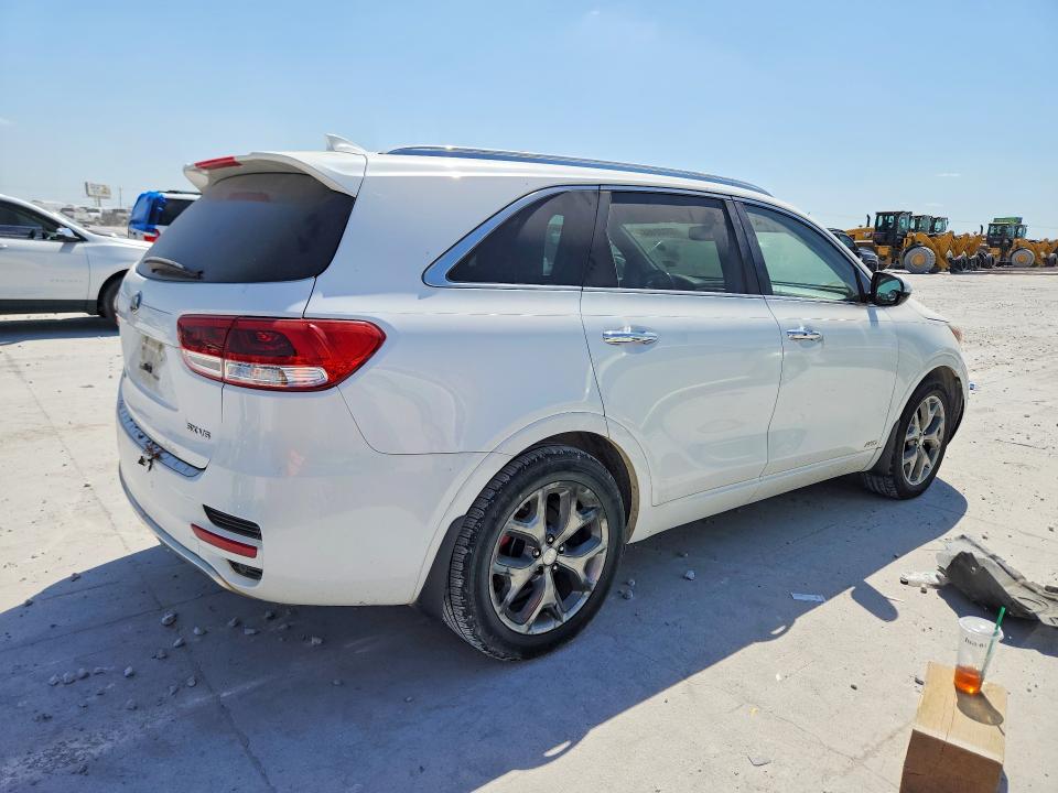2016 Kia Sorento მანქანა იყიდება აუქციონზე, vin: 5XYPKDA53GG164390, აუქციონის ნომერი: 65322466