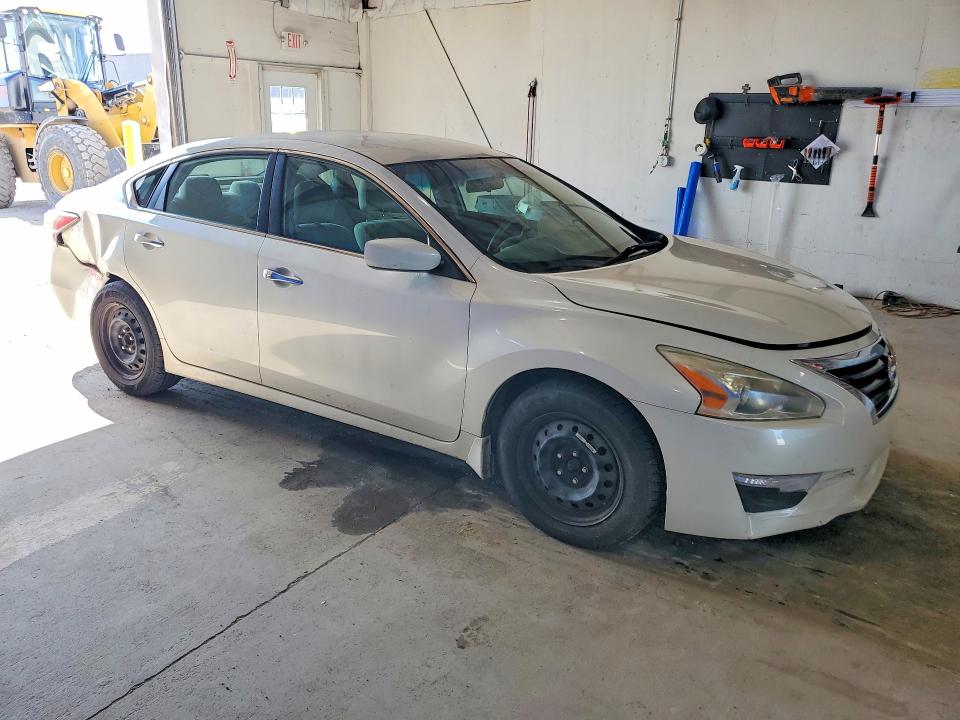 2015 Nissan Altima მანქანა იყიდება აუქციონზე, vin: 1N4AL3AP3FC202871, აუქციონის ნომერი: 65365656