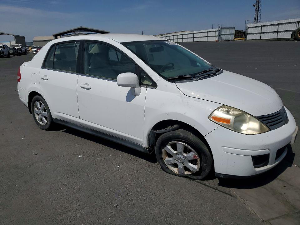 64467656 :رقم المزاد ، 3N1BC11E88L362899 vin ، 2008 Nissan Versa مزاد بيع