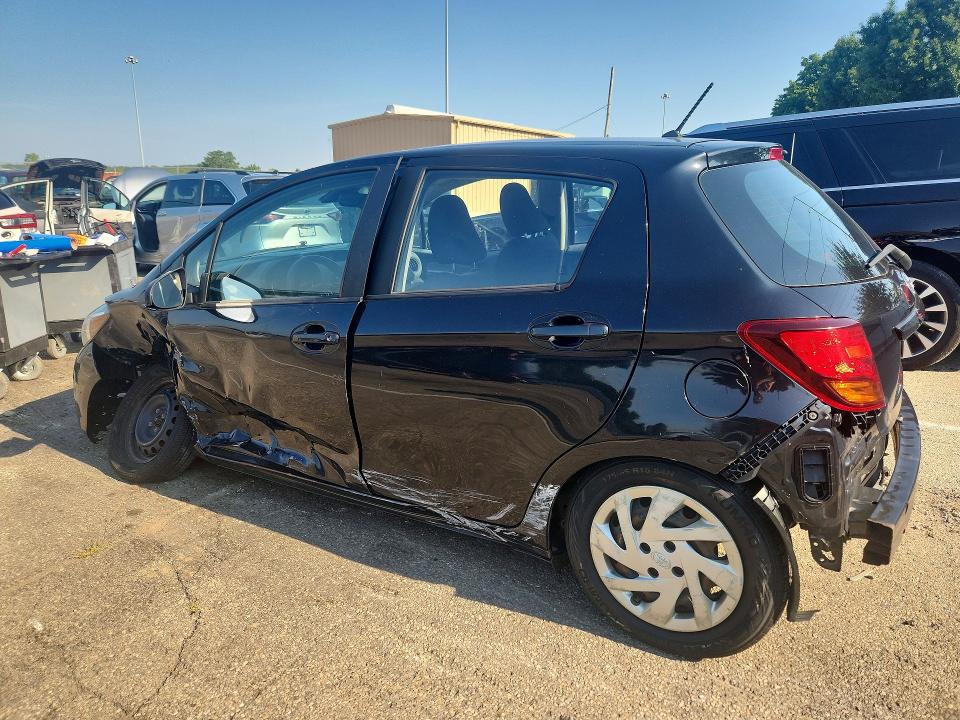 2017 Toyota Yaris მანქანა იყიდება აუქციონზე, vin: VNKKTUD35HA072658, აუქციონის ნომერი: 64062046