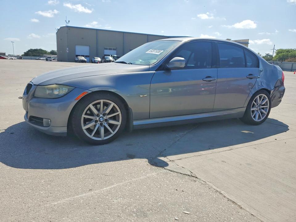 64551936 :رقم المزاد ، WBAPH7G51ANM52753 vin ، 2010 Bmw 328 مزاد بيع