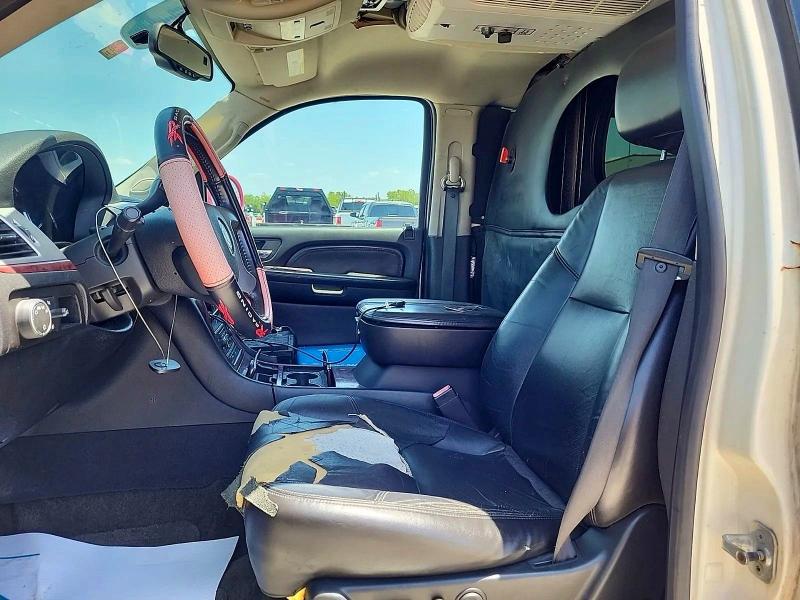 2008 Cadillac Escalade მანქანა იყიდება აუქციონზე, vin: 1GYEC63848R119124, აუქციონის ნომერი: 65935696