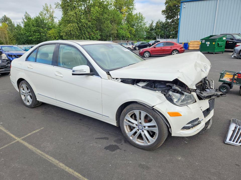 Продаж на аукціоні авто 2014 Mercedes-benz C, vin: WDDGF8ABXER317112, номер лоту: 65949356