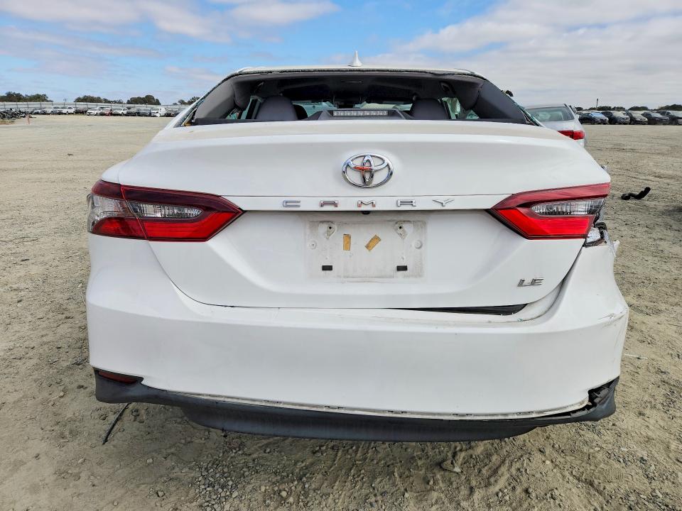 Продаж на аукціоні авто 2022 Toyota Camry, vin: 4T1C11AK8NU027183, номер лоту: 64507336