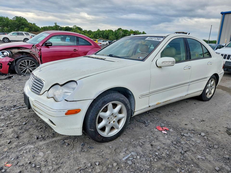 65631266 :رقم المزاد ، WDBRF61J13F321111 vin ، 2003 Mercedes-benz C مزاد بيع