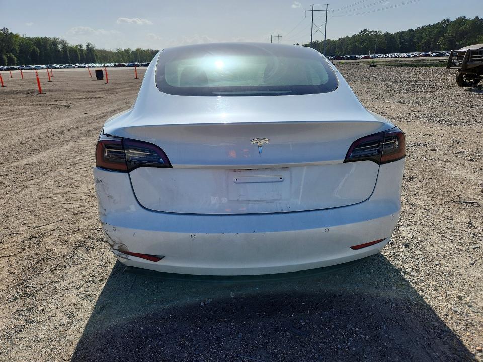 65011876 :رقم المزاد ، 5YJ3E1EA1NF285984 vin ، 2022 Tesla Model 3 مزاد بيع