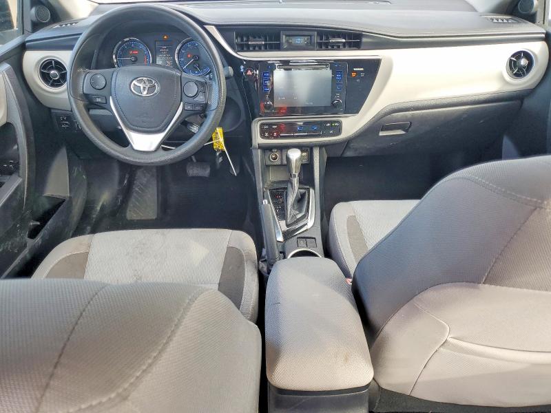 63513636 :رقم المزاد ، 2T1BURHEXHC951373 vin ، 2017 Toyota Corolla مزاد بيع