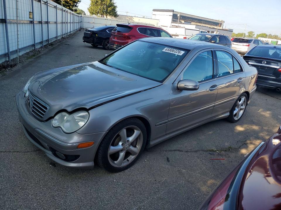 Продажа на аукционе авто 2006 Mercedes-benz C, vin: WDBRF52H96F810768, номер лота: 65886326