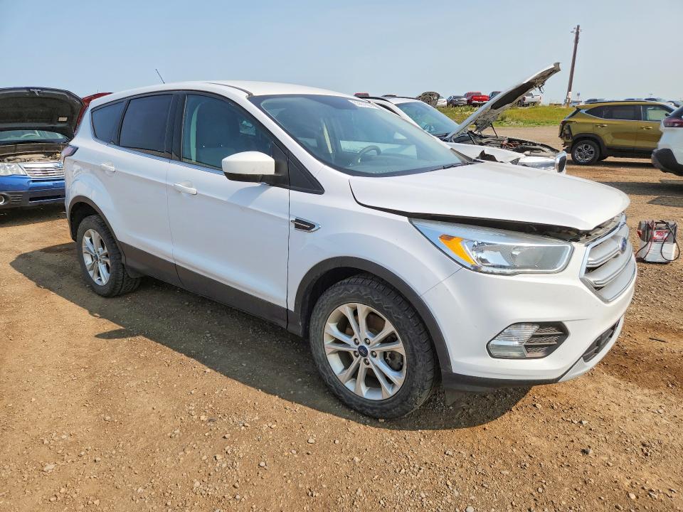 63601606 :رقم المزاد ، 1FMCU9GD7HUD22164 vin ، 2017 Ford Escape مزاد بيع