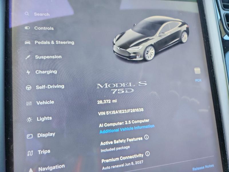 65442966 :رقم المزاد ، 5YJSA1E23JF281638 vin ، 2018 Tesla Model S مزاد بيع
