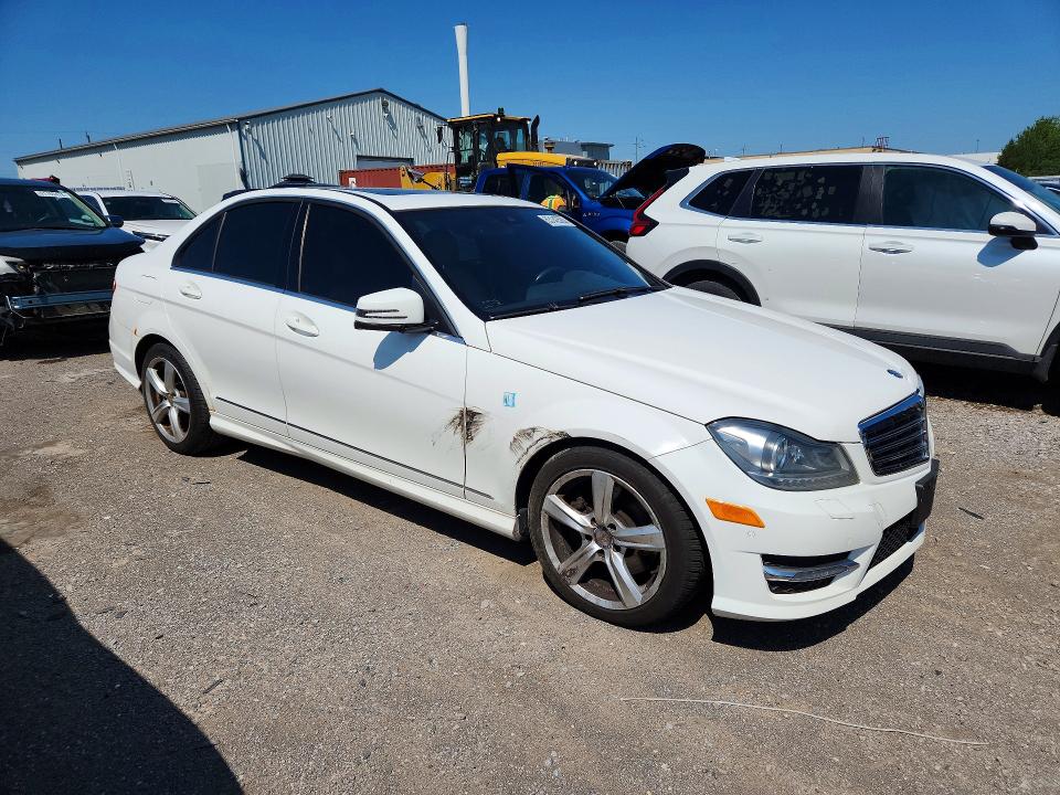 Aukcja sprzedaży 2013 Mercedes-benz C, vin: WDDGF8AB4DA788198, numer aukcji: 63142506