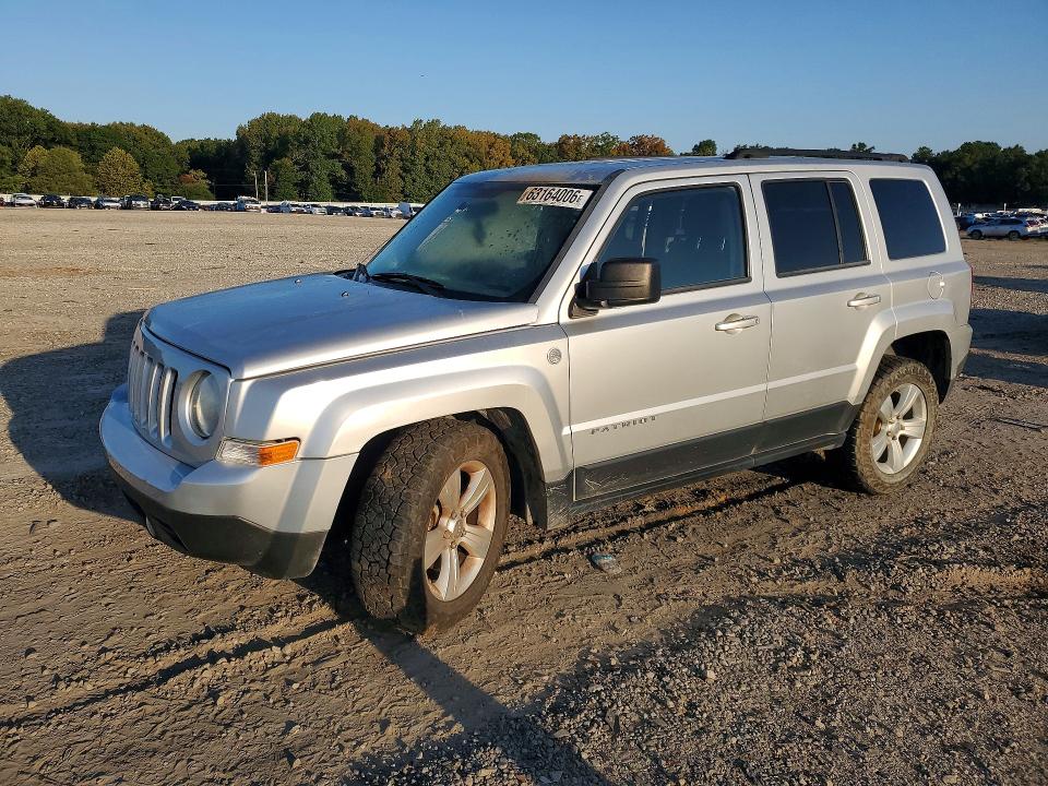 63164006 :رقم المزاد ، 1J4NF1GB6BD152680 vin ، 2011 Jeep Patriot مزاد بيع