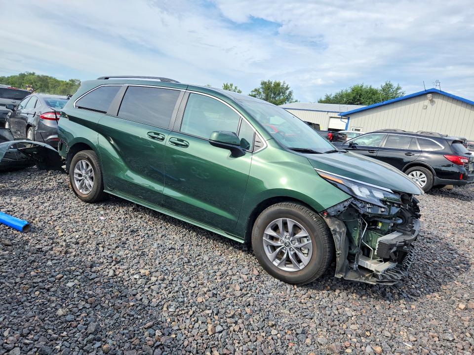 65407996 :رقم المزاد ، 5TDKRKEC0RS204255 vin ، 2024 Toyota Sienna مزاد بيع