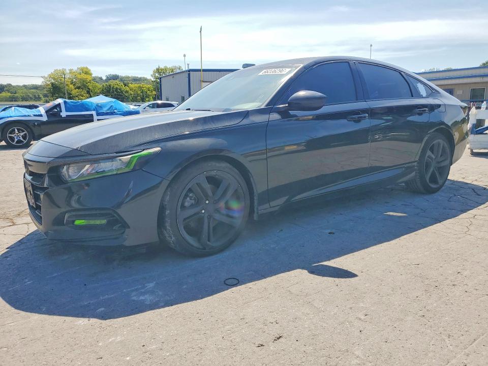 66286296 :رقم المزاد ، 1HGCV1F31JA182519 vin ، 2018 Honda Accord مزاد بيع