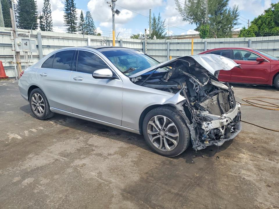 65562556 :رقم المزاد ، WDDWF4KB5HR225543 vin ، 2017 Mercedes-benz C مزاد بيع