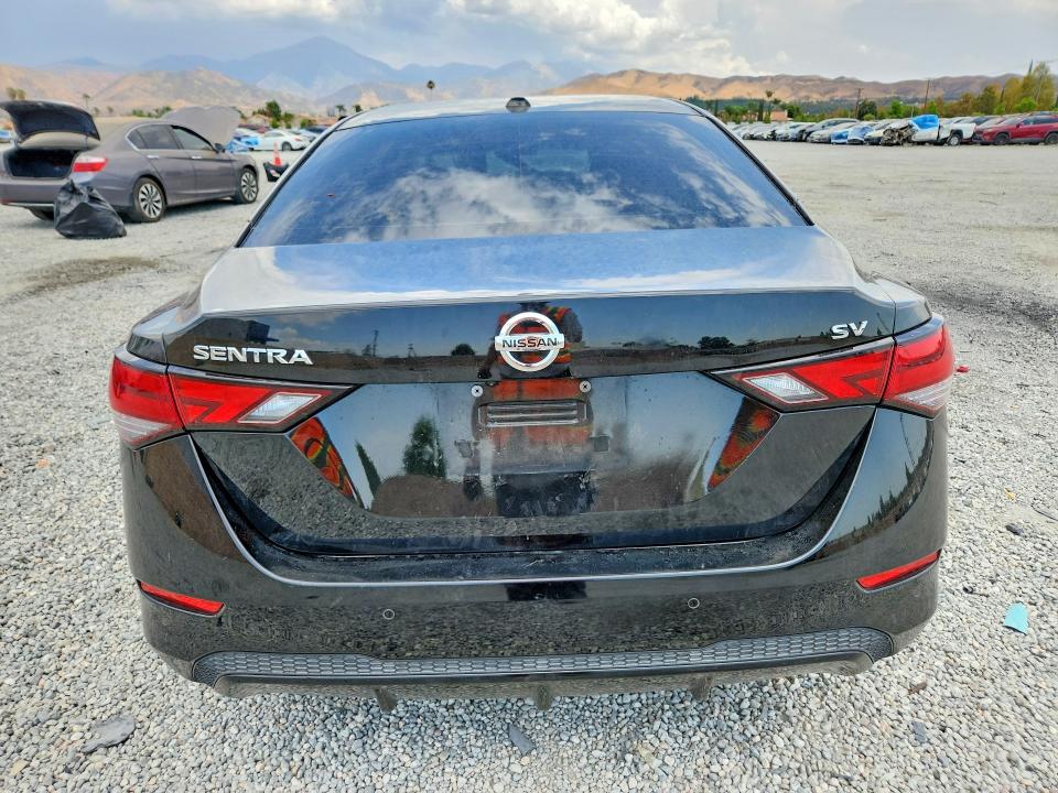 64795306 :رقم المزاد ، 3N1AB8CV0MY210200 vin ، 2021 Nissan Sentra مزاد بيع