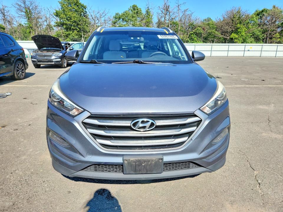 63967466 :رقم المزاد ، KM8J3CA49HU551171 vin ، 2017 Hyundai Tucson مزاد بيع