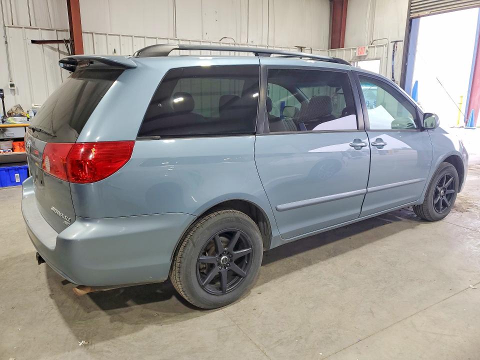 Продажа на аукционе авто 2006 Toyota Sienna, vin: 5TDBA22C76S069170, номер лота: 64498746