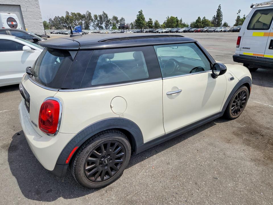 Продаж на аукціоні авто 2016 Mini Cooper, vin: WMWXP5C58G2D15707, номер лоту: 65133566