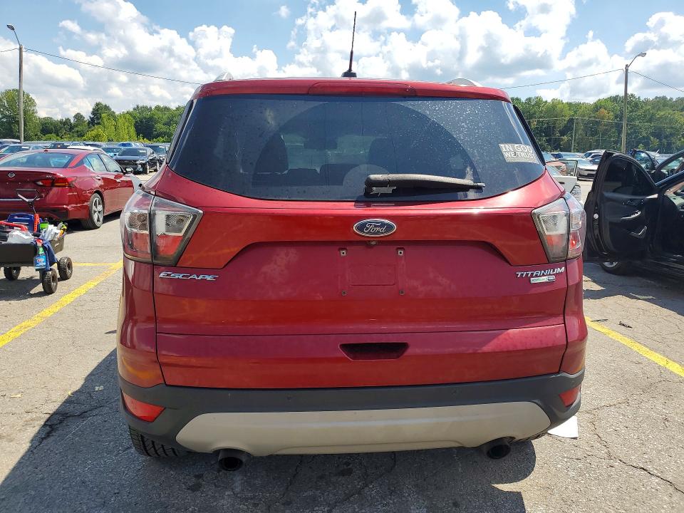 65827546 :رقم المزاد ، 1FMCU9J94HUB23173 vin ، 2017 Ford Escape مزاد بيع