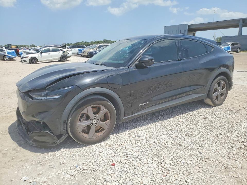 65441966 :رقم المزاد ، 3FMTK1RM8NMA11766 vin ، 2022 Ford Mustang Mach-e مزاد بيع