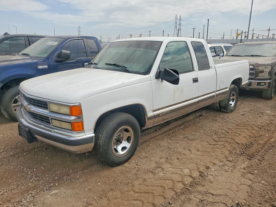 63345186 :رقم المزاد ، 1GCEC19M8VE107266 vin ، 1997 Chevrolet Gmt-400 مزاد بيع