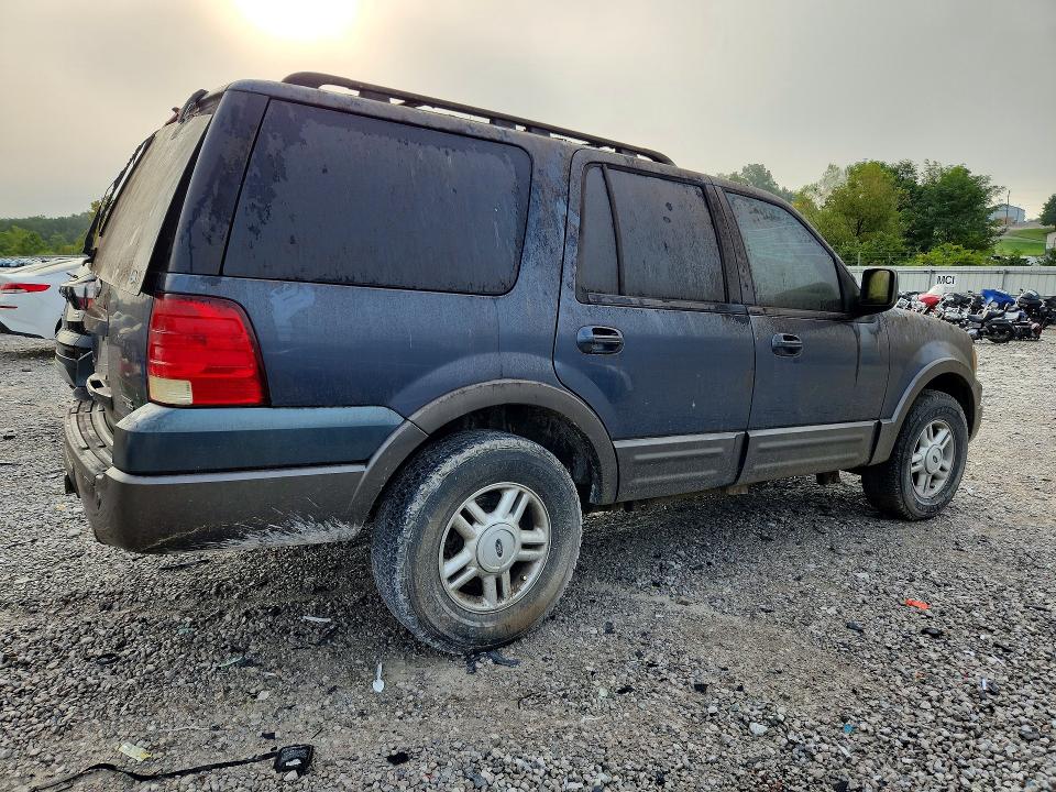 Продажа на аукционе авто 2005 Ford Expedition, vin: 1FMFU16515LA87674, номер лота: 64949286