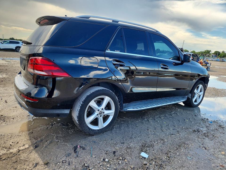 2018 Mercedes-benz Gle მანქანა იყიდება აუქციონზე, vin: 4JGDA5JB2JB030923, აუქციონის ნომერი: 66795246