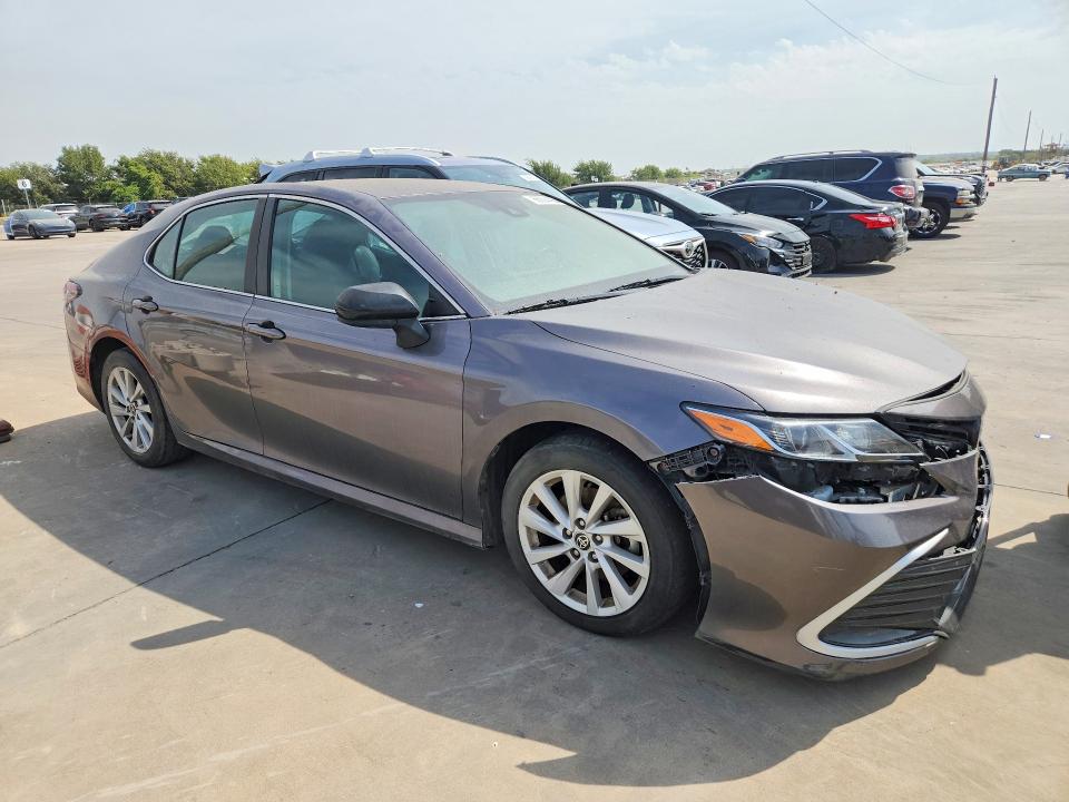 2022 Toyota Camry მანქანა იყიდება აუქციონზე, vin: 4T1C11AK9NU637318, აუქციონის ნომერი: 66004406