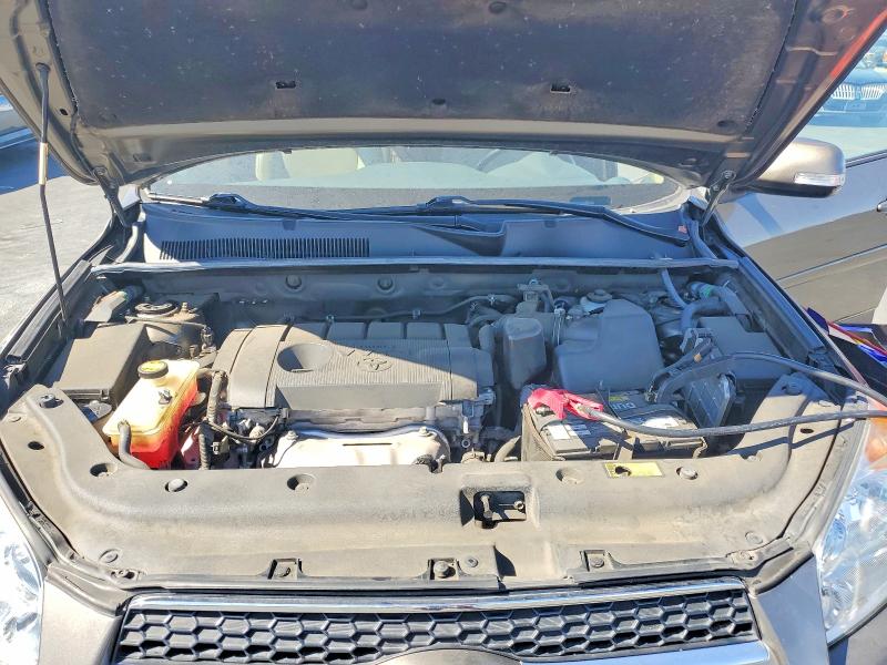 63525406 :رقم المزاد ، 2T3YF4DV3BW081721 vin ، 2011 Toyota Rav4 مزاد بيع