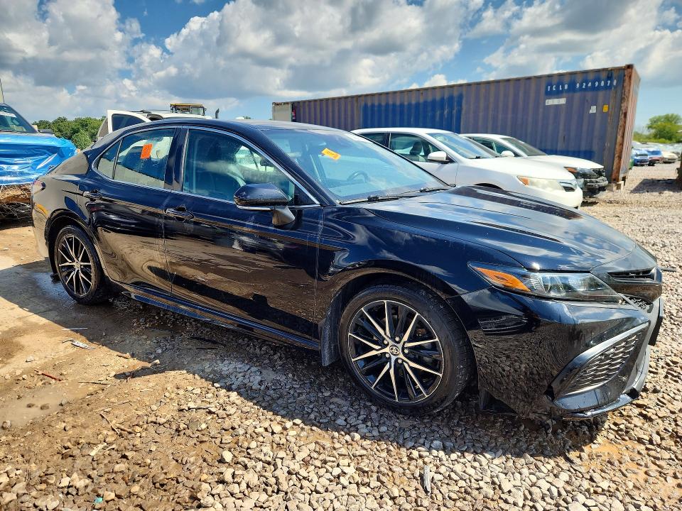 2022 Toyota Camry მანქანა იყიდება აუქციონზე, vin: 4T1G11BK5NU069536, აუქციონის ნომერი: 66626406