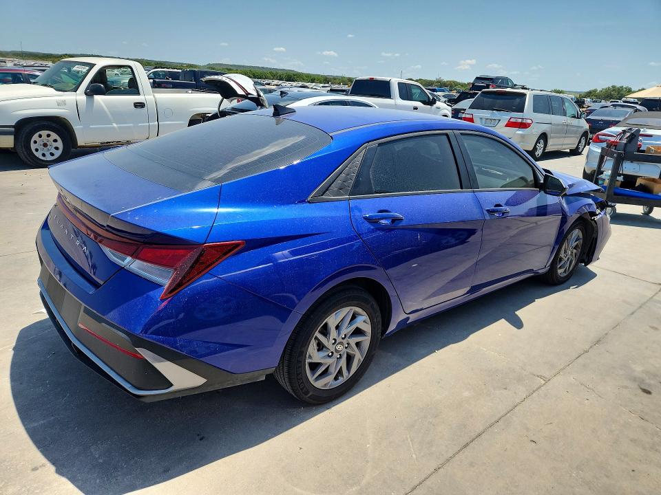 Продажа на аукционе авто 2024 Hyundai Elantra, vin: KMHLM4DG2RU650269, номер лота: 63779396