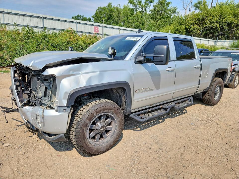 Продажа на аукционе авто 2017 Chevrolet Silverado, vin: 3GCUKREC2HG454163, номер лота: 63692206