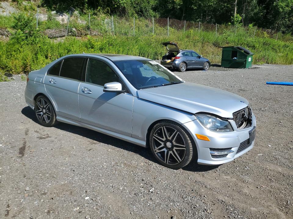 65628066 :رقم المزاد ، WDDGF4HB0ER320924 vin ، 2014 Mercedes-benz C مزاد بيع