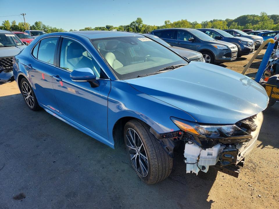 65466486 :رقم المزاد ، 4T1T11AK4PU093961 vin ، 2023 Toyota Camry مزاد بيع