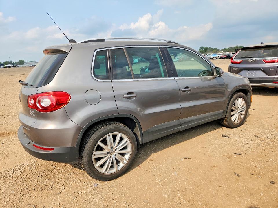 63240036 :رقم المزاد ، WVGBV7AX7AW538137 vin ، 2010 Volkswagen Tiguan مزاد بيع