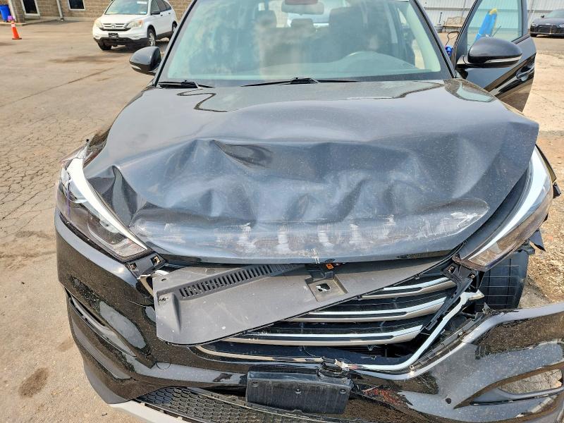 64403356 :رقم المزاد ، KM8J3CAL9JU718030 vin ، 2018 Hyundai Tucson مزاد بيع