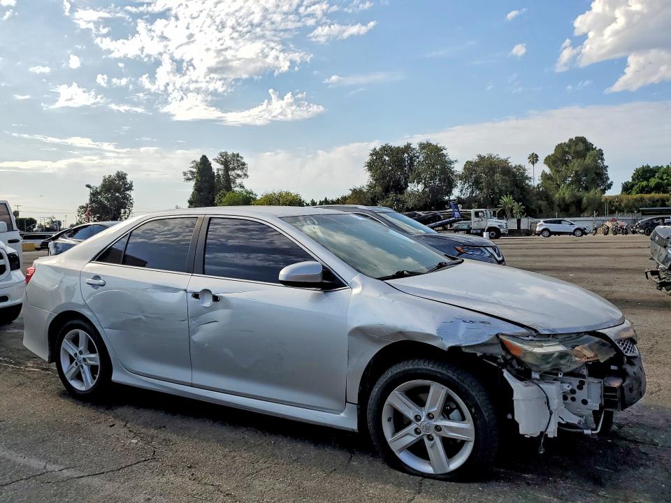 Aukcja sprzedaży 2014 Toyota Camry, vin: 4T1BF1FK0EU824713, numer aukcji: 64339356