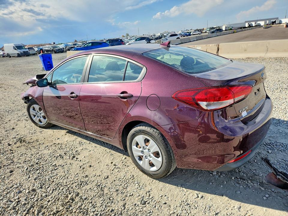 66917386 :رقم المزاد ، 3KPFL4A75JE164907 vin ، 2018 Kia Forte مزاد بيع