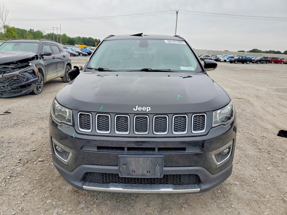 Продаж на аукціоні авто 2018 Jeep Compass, vin: 3C4NJDCBXJT100361, номер лоту: 65191096