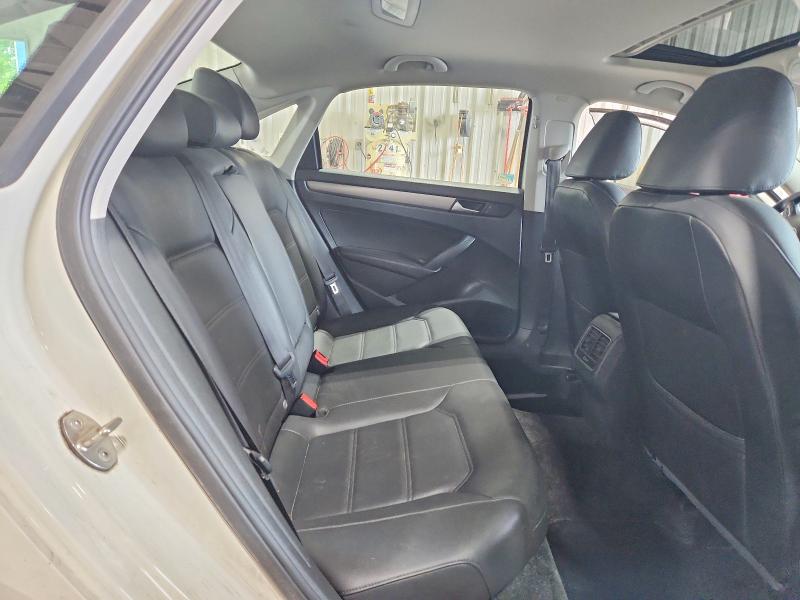 Продаж на аукціоні авто 2015 Volkswagen Passat, vin: 1VWBV7A33FC105048, номер лоту: 63493276