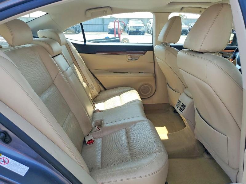 63880056 :رقم المزاد ، JTHBW1GG8D2030209 vin ، 2013 Lexus Es مزاد بيع