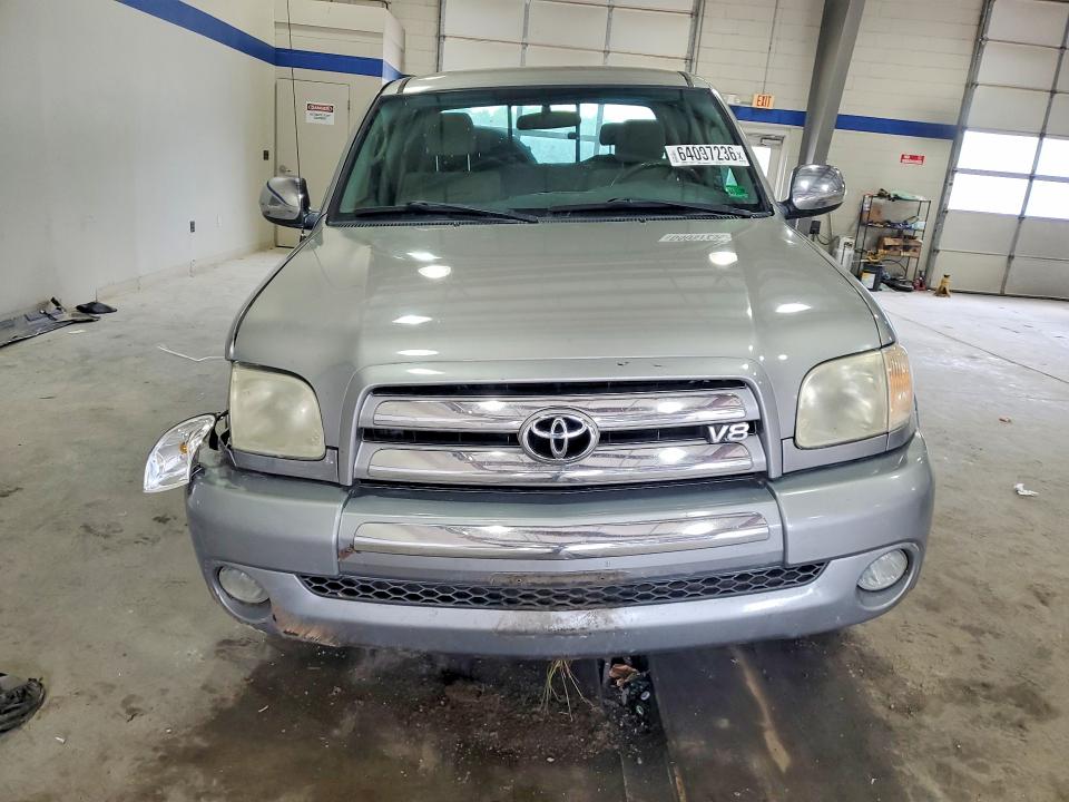2005 Toyota Tundra მანქანა იყიდება აუქციონზე, vin: 5TBBT44175S462871, აუქციონის ნომერი: 64097236