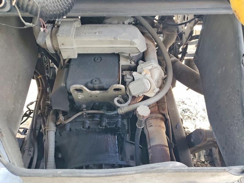64035186 :رقم المزاد ، 4UZAANDH35CU14986 vin ، 2005 Freightliner Mt45 Chassis مزاد بيع