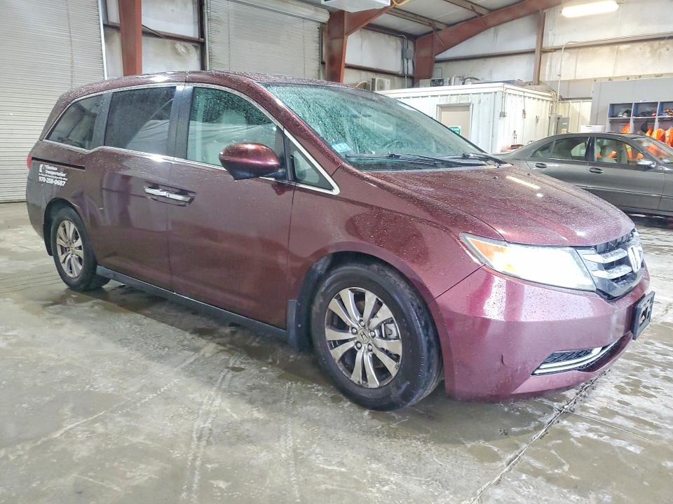 63373196 :رقم المزاد ، 5FNRL5H62FB054902 vin ، 2015 Honda Odyssey مزاد بيع